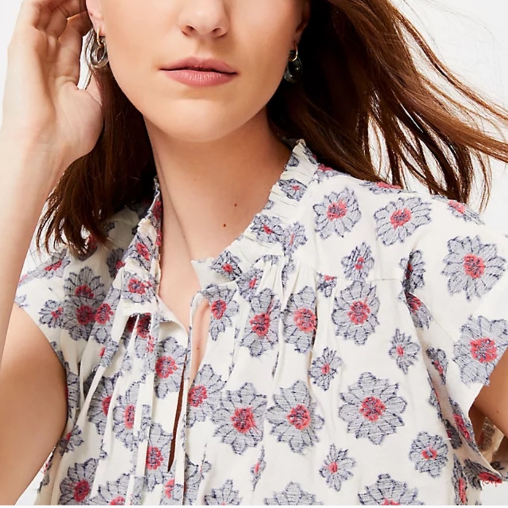NWT LOFT Floral Medallion short sleeve split neck blouse XL